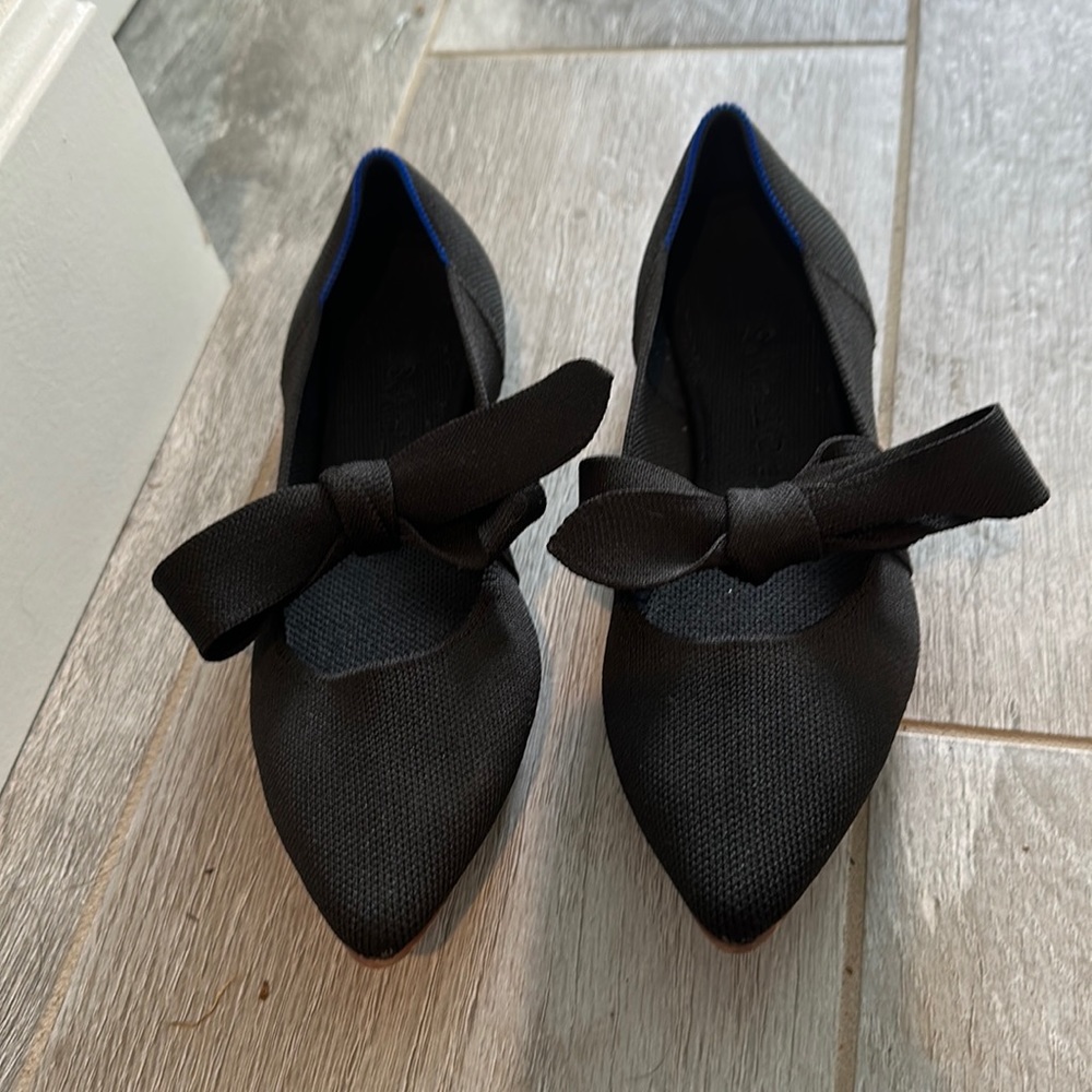 Rothys Mary Jane Point Toe with ties - black - size 8